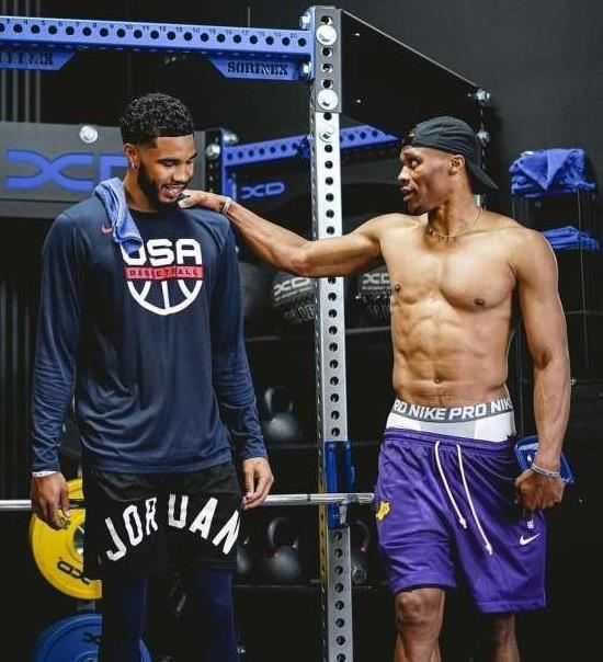 对手逼入低 对手逼入低